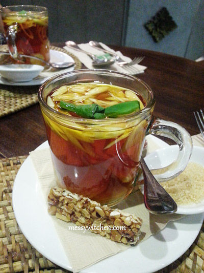 Fresh Lemongrass & Ginger Tea @ Ole Ole Bali